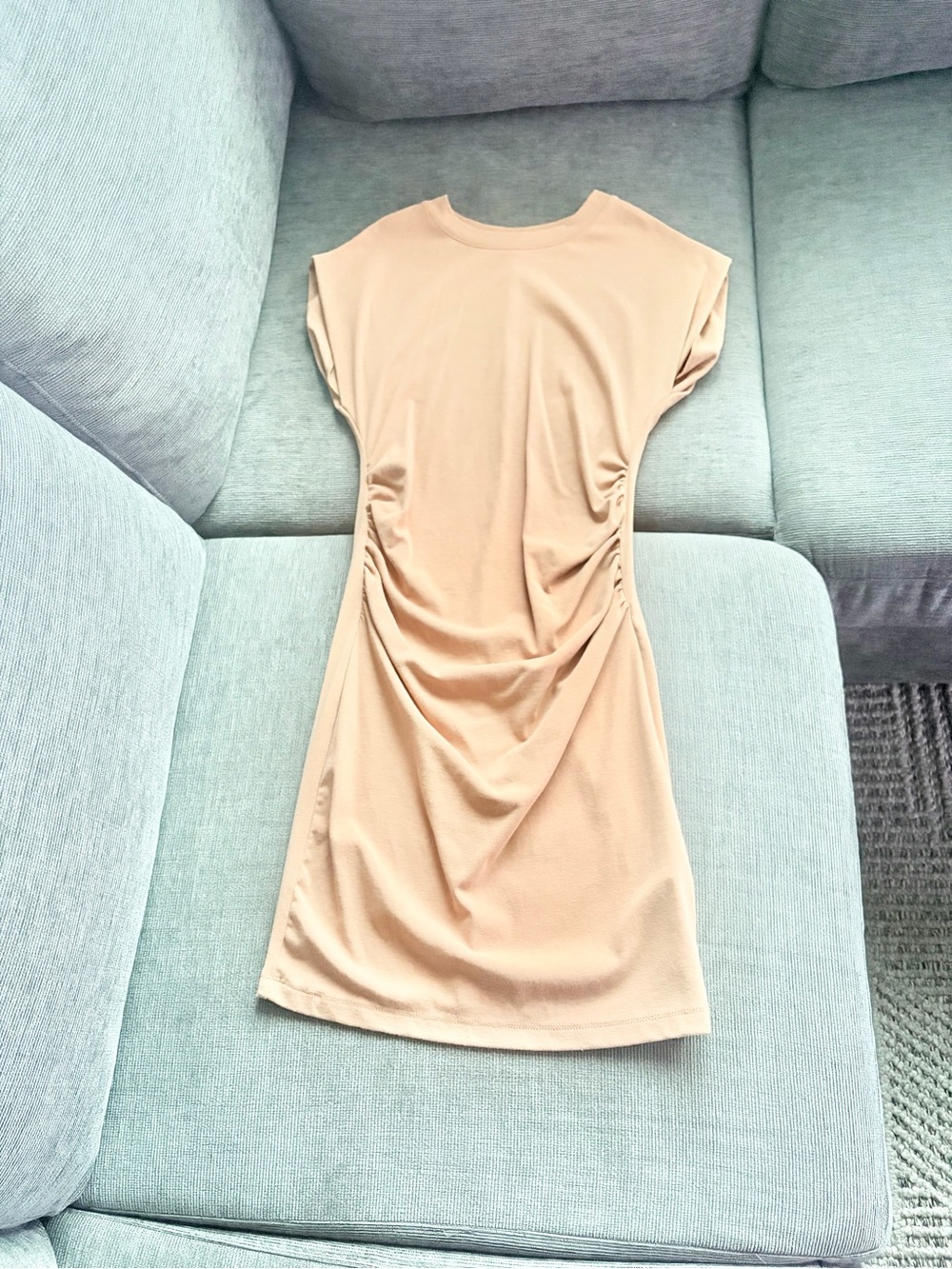 Forever 21 Light Pink Coral Ruched Bodycon Mini Dress Size Medium